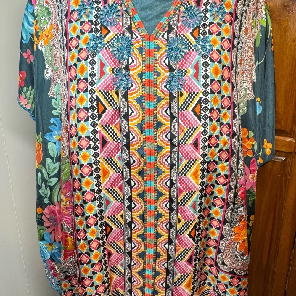 Johnny Was 100% Silk Magdalene Poncho - Size XL - Picture 4 of 16